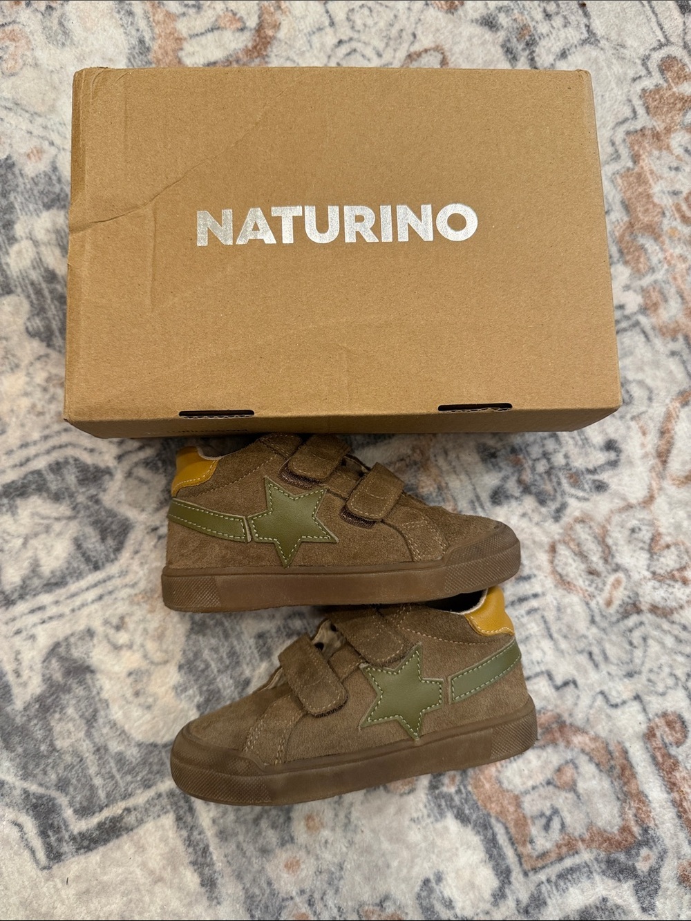 Naturino Brown Suede Kids Sneakers with Olive Star and Mustard Heel